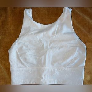 lululemon x barry’s collaboration “stronger as one” bra